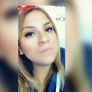 Meet your Posher, Marissa